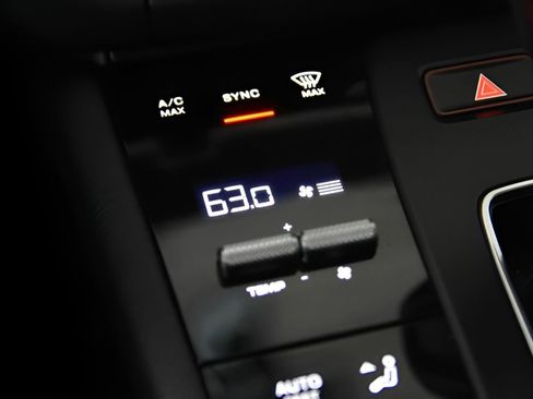 Used 2022 Porsche Macan image 20