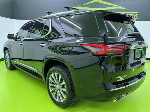 Used 2023 Chevrolet Traverse Premier w/ LPO, 'HIT The Road' Package FWD image 7