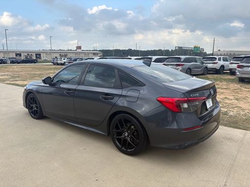 Certified 2023 Honda Civic Sport image 5