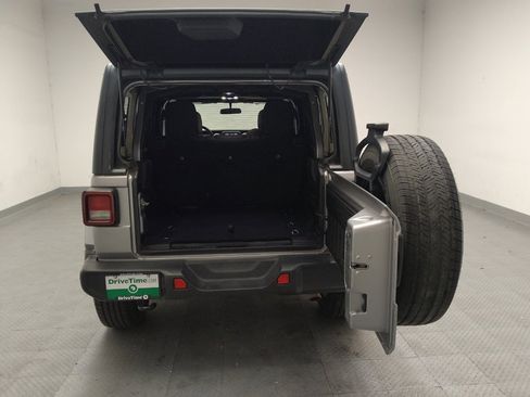 Used 2020 Jeep Wrangler Unlimited Sahara AWD/4WD image 29