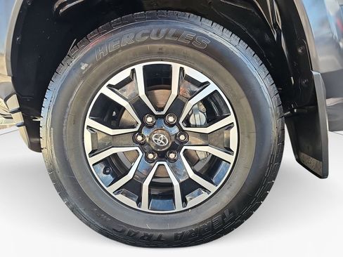 Certified 2021 Toyota Tacoma TRD Sport w/ Technology Package AWD/4WD image 23