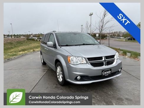 Used 2019 Dodge Grand Caravan SXT FWD image 1