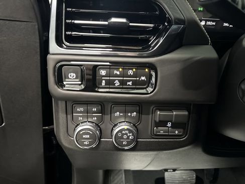 New 2026 GMC Yukon AT4 Ultimate w/ LPO, Floor Liner Package image 18