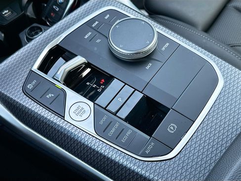 Used 2024 BMW M440i Coupe RWD image 17