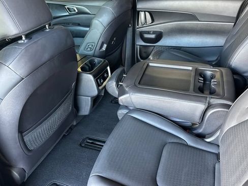 Used 2026 Kia Carnival SX Prestige FWD image 11