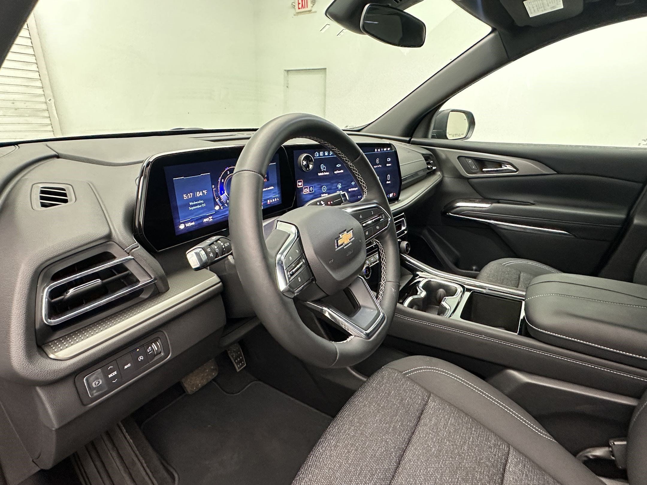 Certified 2025 Chevrolet Traverse LT w/ Driver Confidence Package AWD/4WD image 4