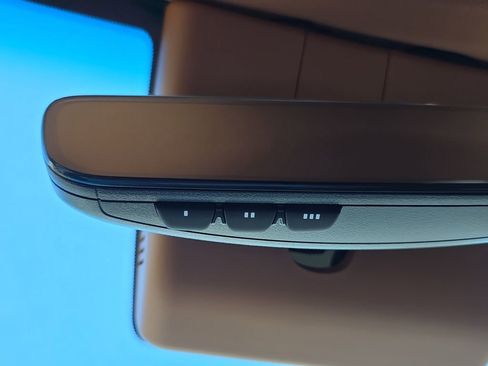 Used 2025 Genesis GV80 2.5T Advanced image 25