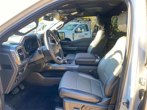 Used 2025 Ford F150 Lariat w/ FX4 Off-Road Package image 11
