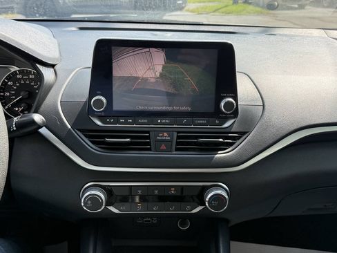 Used 2020 Nissan Altima 2.5 S FWD image 15