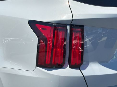 Used 2022 Kia Sorento SX FWD image 28