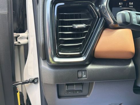 New 2026 GMC Canyon AT4 AWD/4WD image 15