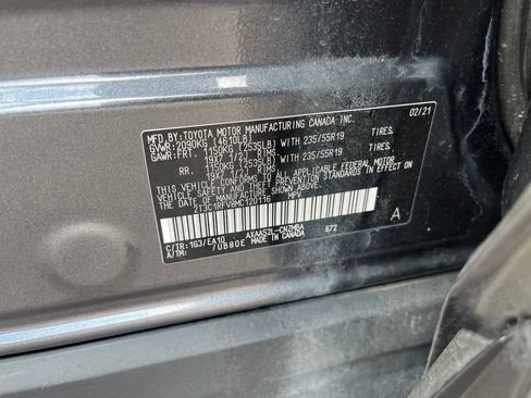 Used 2021 Toyota RAV4 XLE Premium FWD image 30