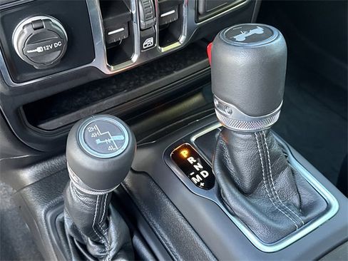 Used 2024 Jeep Wrangler Sahara w/ Safety Group image 32