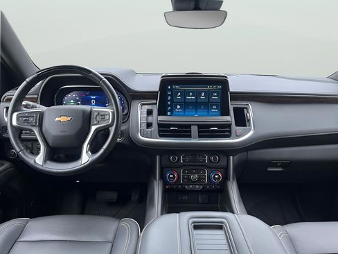 Used 2023 Chevrolet Suburban Premier w/ Advanced Technology Package image 20