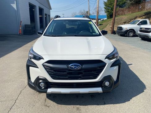 Used 2023 Subaru Outback Limited AWD/4WD image 8