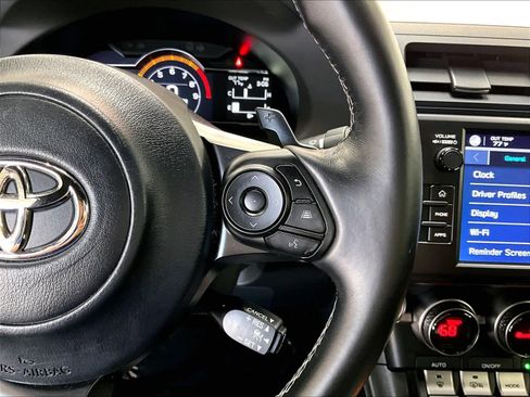 Used 2022 Toyota GR86 w/ ALL Weather Mat Package (TMS) image 18