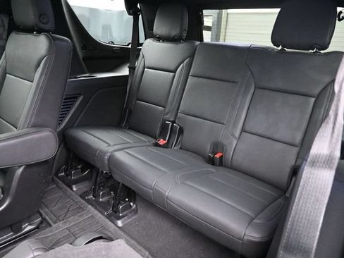 Used 2024 Chevrolet Tahoe LT w/ Luxury Package AWD/4WD image 16