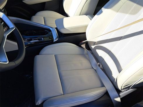 Certified 2025 Audi Q5 Premium Plus w/ Premium Plus image 18