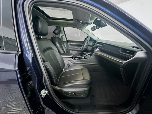 Used 2023 Jeep Grand Cherokee L Limited image 35