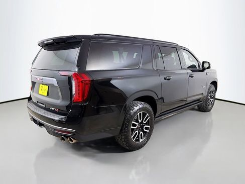 Used 2022 GMC Yukon XL AT4 w/ AT4 Premium Plus Package AWD/4WD image 6