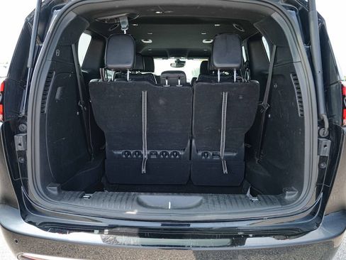 Used 2026 Chrysler Pacifica Select FWD image 15