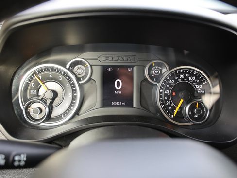 Used 2019 RAM 1500 Big Horn image 37