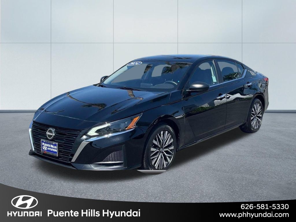 Used 2024 Nissan Altima 2.5 SV FWD image 1