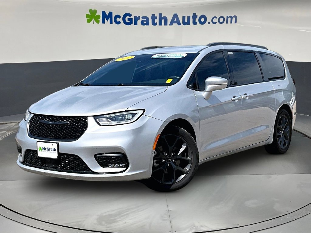 Used 2022 Chrysler Pacifica Limited w/ S Appearance Package FWD image 3
