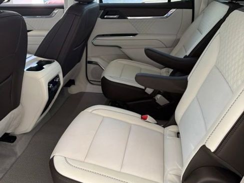 Used 2024 GMC Acadia Denali w/ Super Cruise Package AWD/4WD image 7