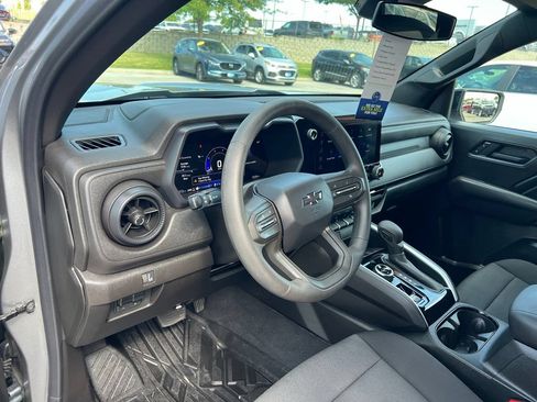 Used 2026 Chevrolet Colorado Trail Boss AWD/4WD image 18