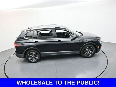 Used 2018 Volkswagen Tiguan SEL Premium FWD image 25