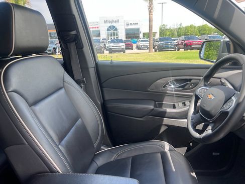 Used 2023 Chevrolet Traverse Premier w/ LPO, 'HIT The Road' Package FWD image 15