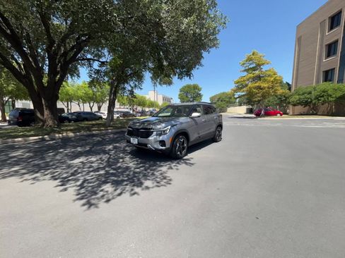 Used 2025 Kia Seltos S image 16