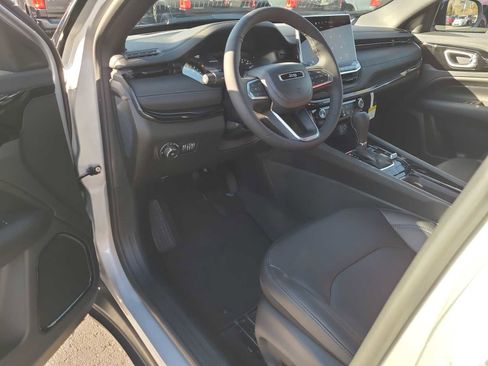 New 2026 Jeep Compass Limited image 10