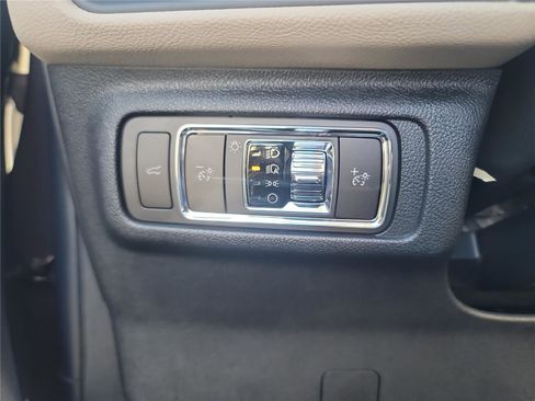 New 2026 Lincoln Corsair Premiere image 15