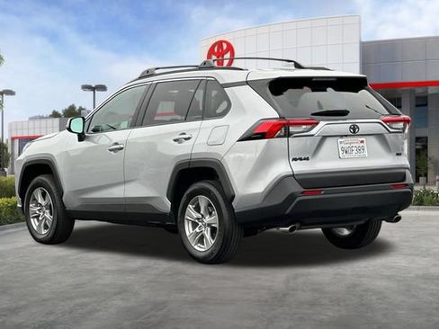 Used 2025 Toyota RAV4 XLE FWD image 7