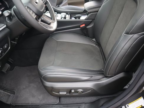 New 2026 Jeep Grand Cherokee Altitude AWD/4WD image 12