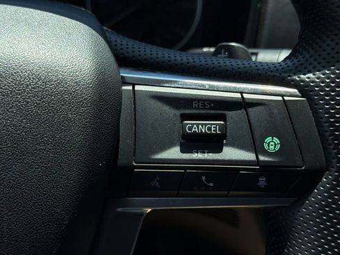 Used 2024 Mitsubishi Outlander AWD image 27