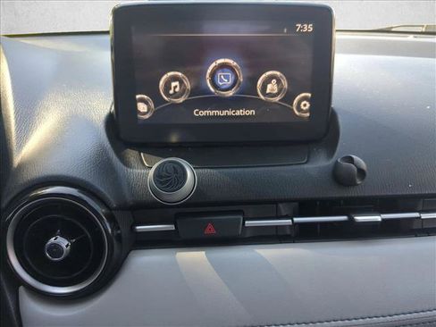Used 2019 Toyota Yaris LE image 13
