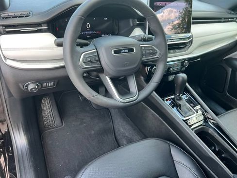 Used 2025 Jeep Compass Limited w/ Elite Group AWD/4WD image 16
