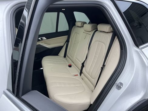 Used 2021 BMW X5 xDrive40i w/ Premium Package 2 image 12