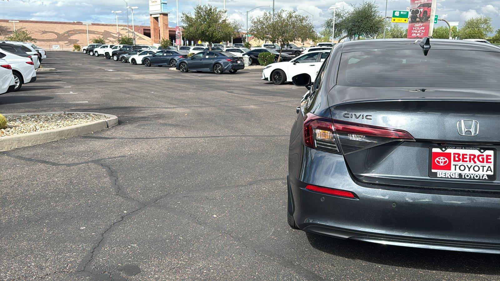 Used 2026 Honda Civic FWD Hybrid Sedan image 8