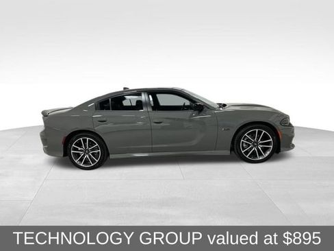 Used 2023 Dodge Charger R/T w/ Technology Group RWD image 4