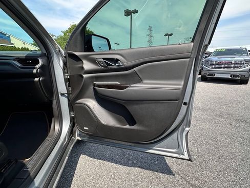 Used 2023 GMC Acadia AT4 w/ Technology Package AWD/4WD image 15