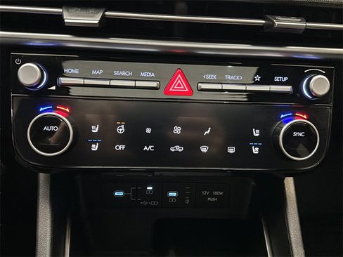 Certified 2025 Hyundai Santa Cruz Limited image 28