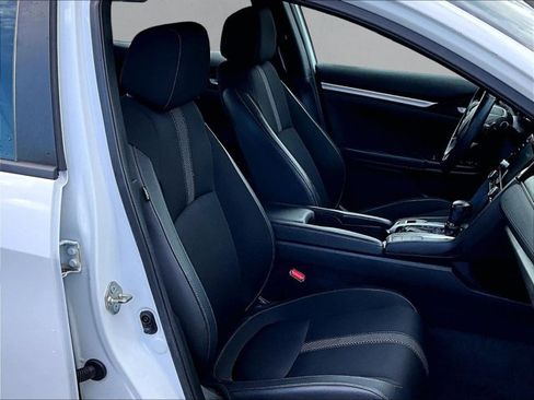 Used 2020 Honda Civic Sport image 9
