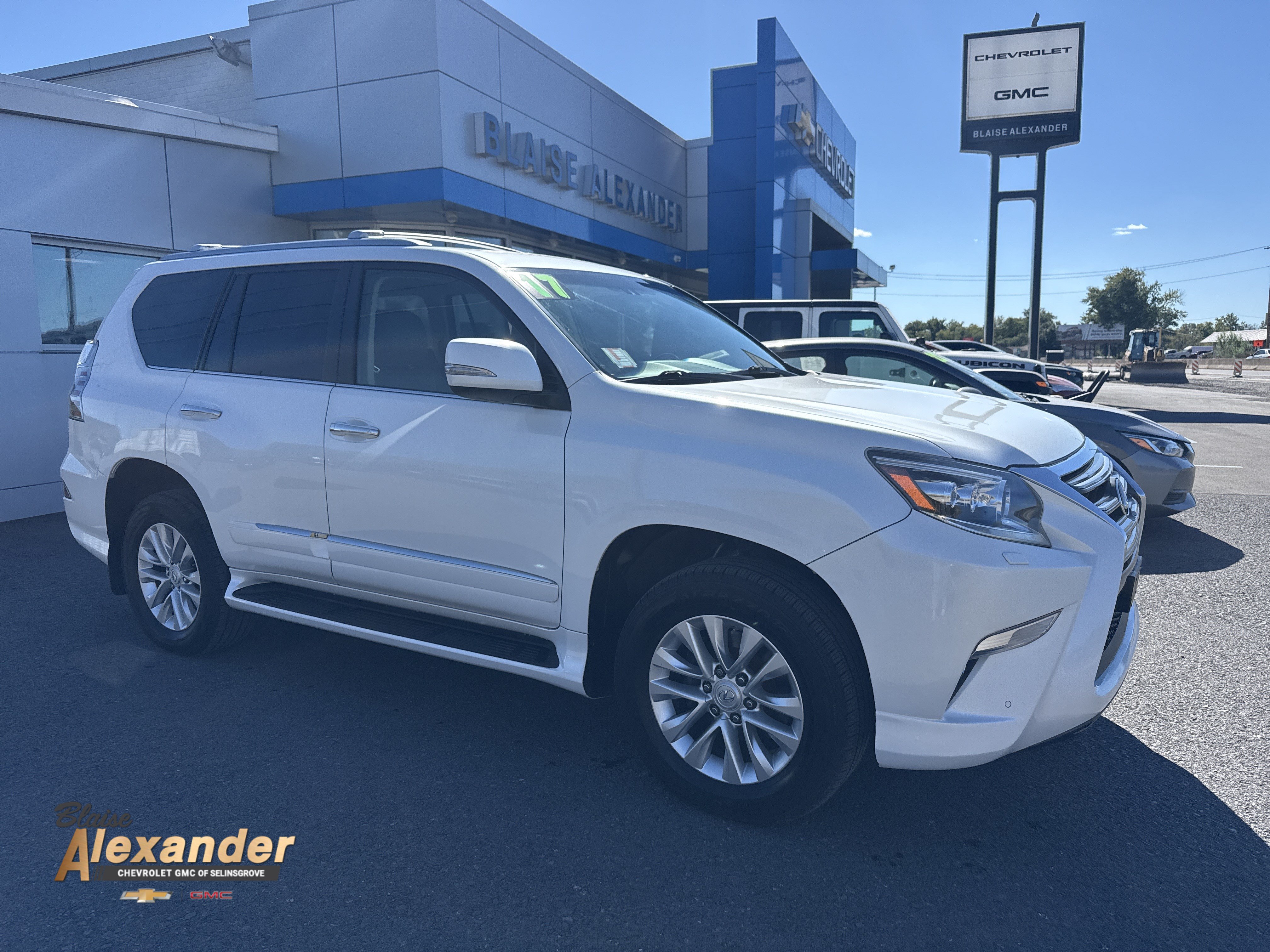 Used 2017 Lexus GX 460 Premium w/ Premium Package AWD/4WD image 1