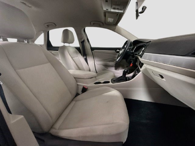 Used 2019 Volkswagen Jetta R-Line FWD image 26