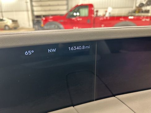 Certified 2024 Lincoln Nautilus Premier w/ Equipment Group 102A image 17