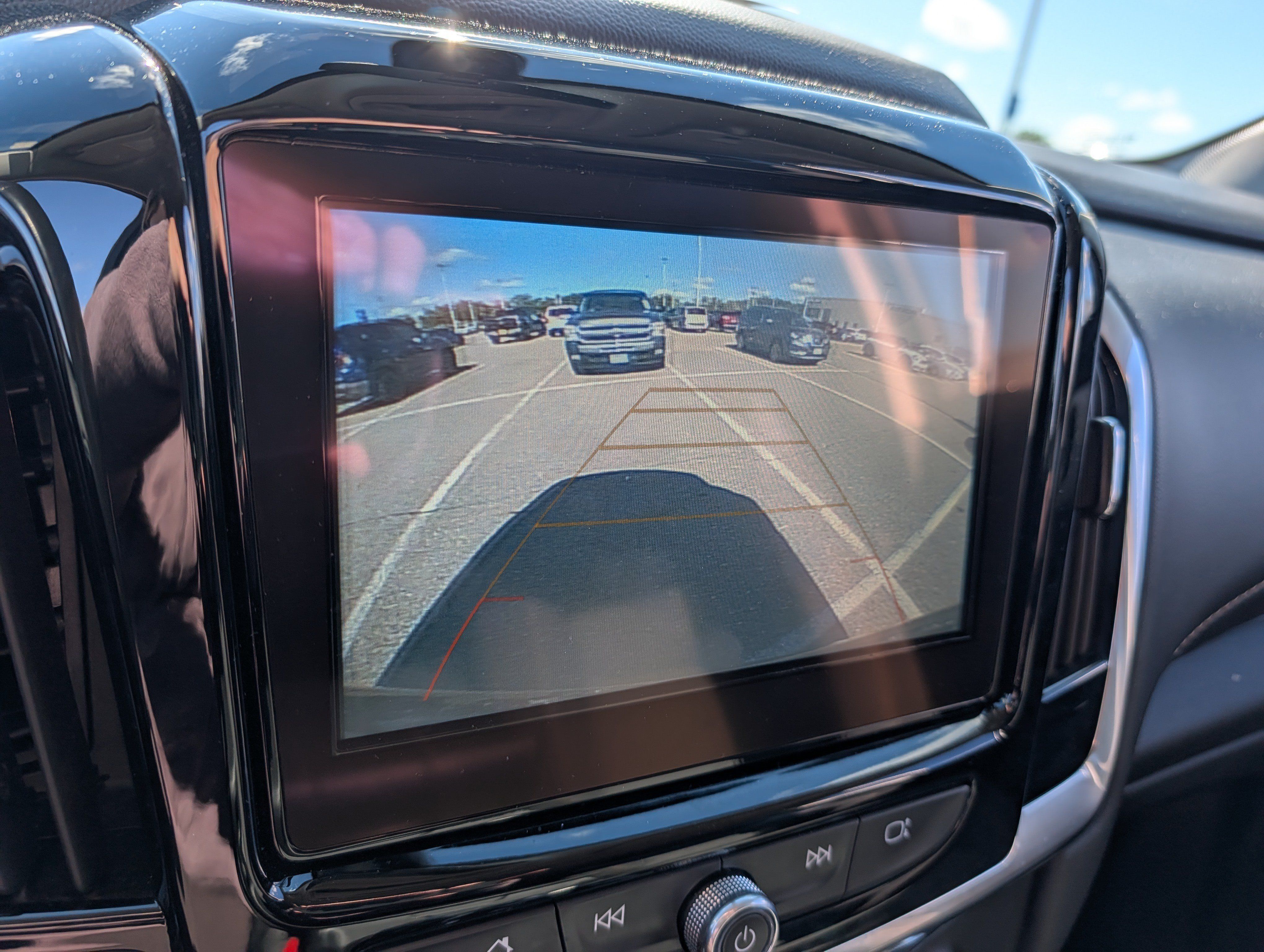 Used 2019 Chevrolet Traverse LT AWD/4WD image 8